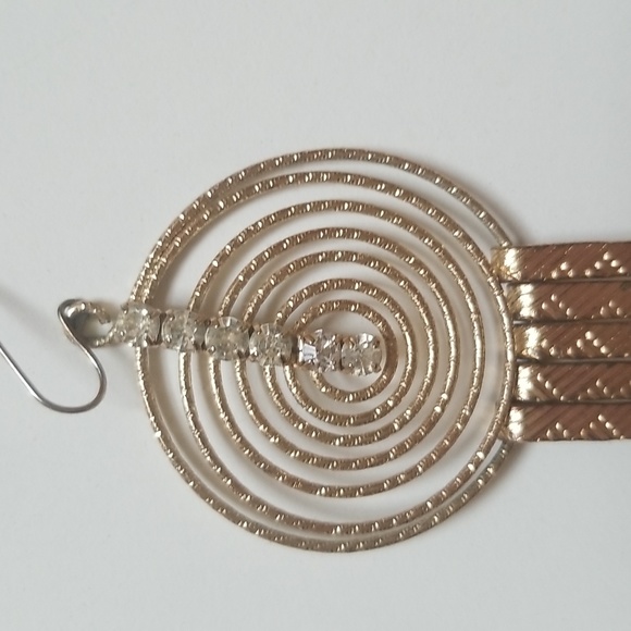 Dangly Earrings - Picture 2 of 3